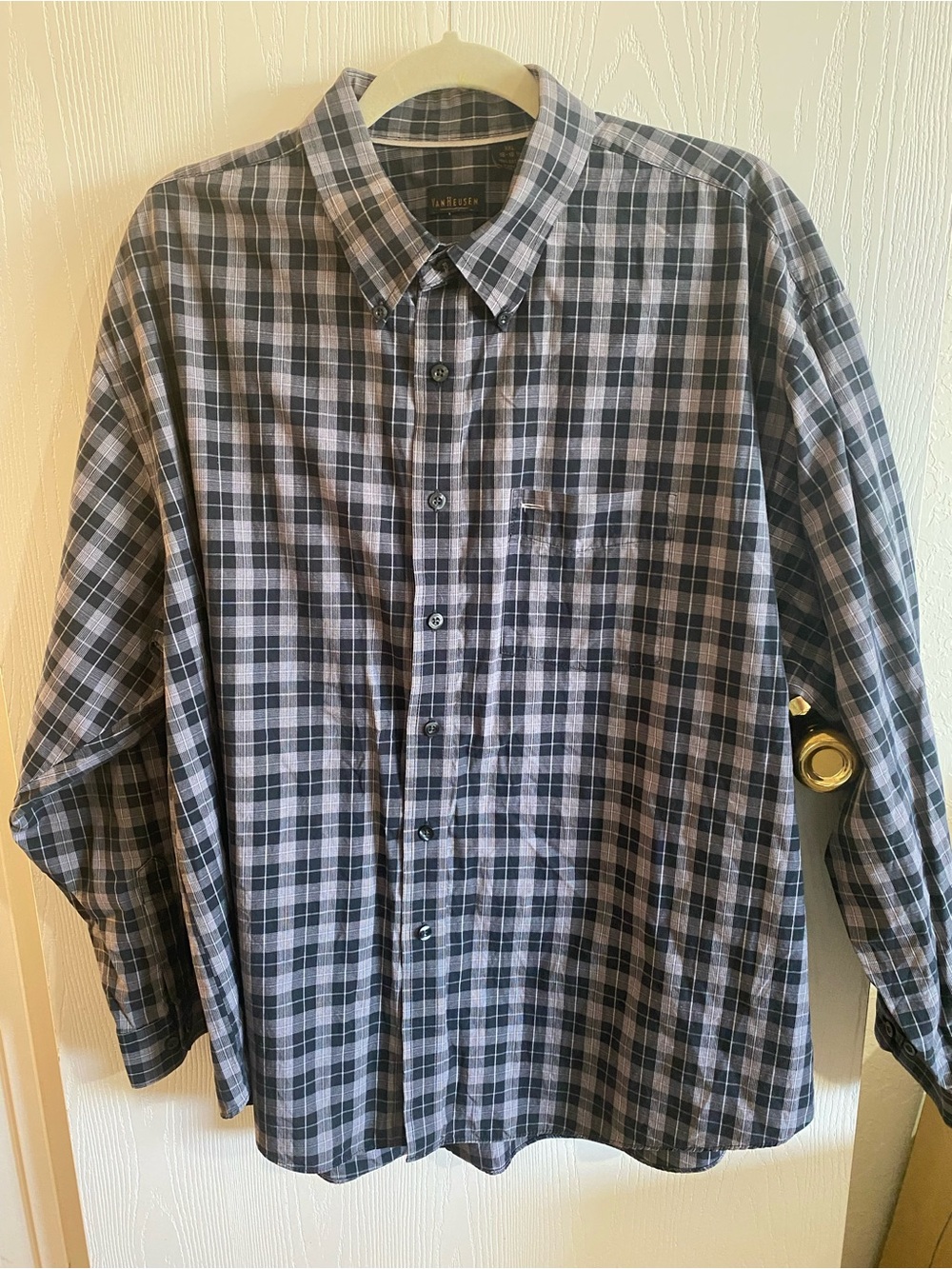 Van Heusen Men's Gray and Navy Plaid Button-Down Shirt